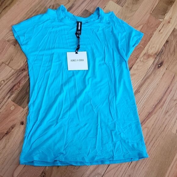 NWT Agnes & Dora Cut Out Neckline Tee Scuba Blue - Picture 3 of 5